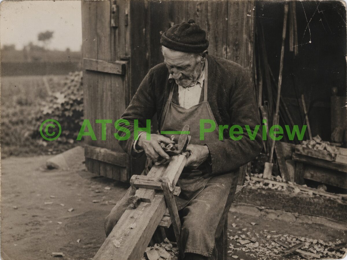 05_old_man_village_street